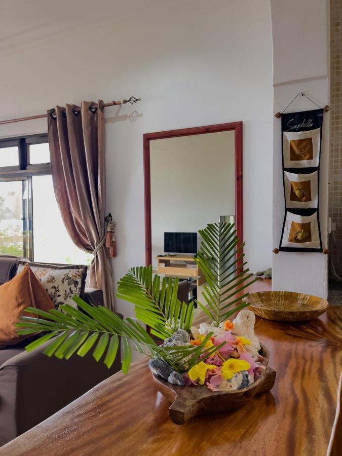 Апартаменты Jardin Marron Баи-Сейнт-Энн Экстерьер фото